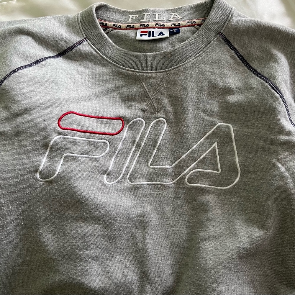 🐚🪼 2/15$ TOPS 🪼🐚 Fila crewneck sweatshirt